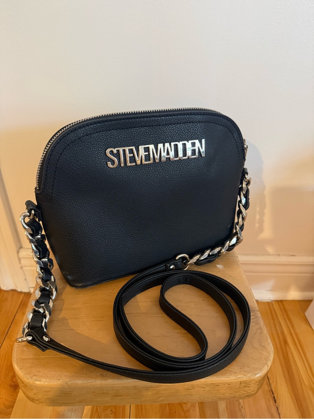 Steve Madden Black Pebbled Crossbody Bag Silver Chain NWOT
